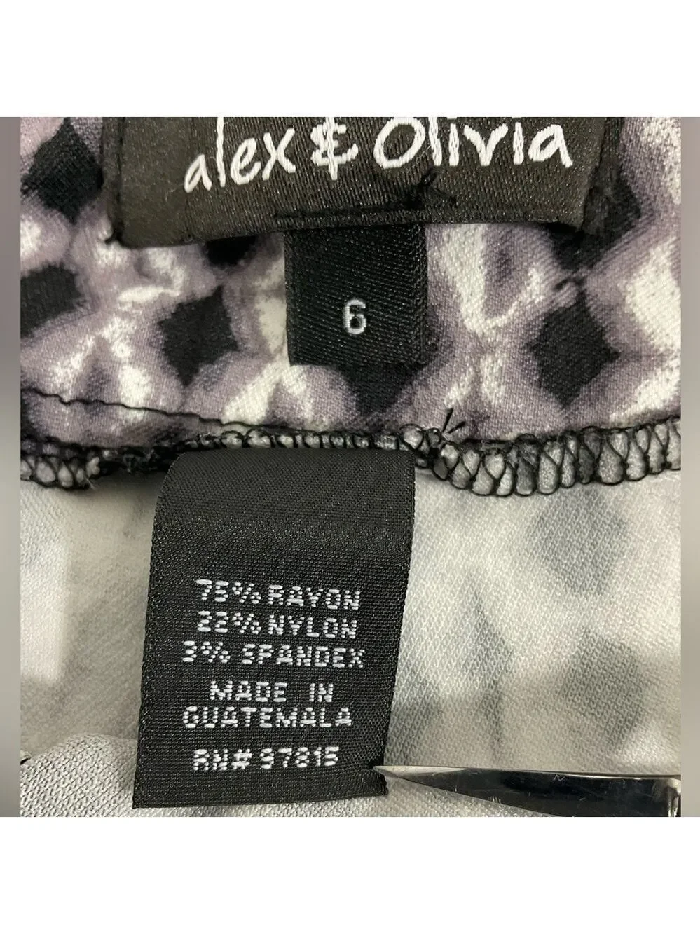 Alex & Olivia Chic Geometric Print Shorts Size 6